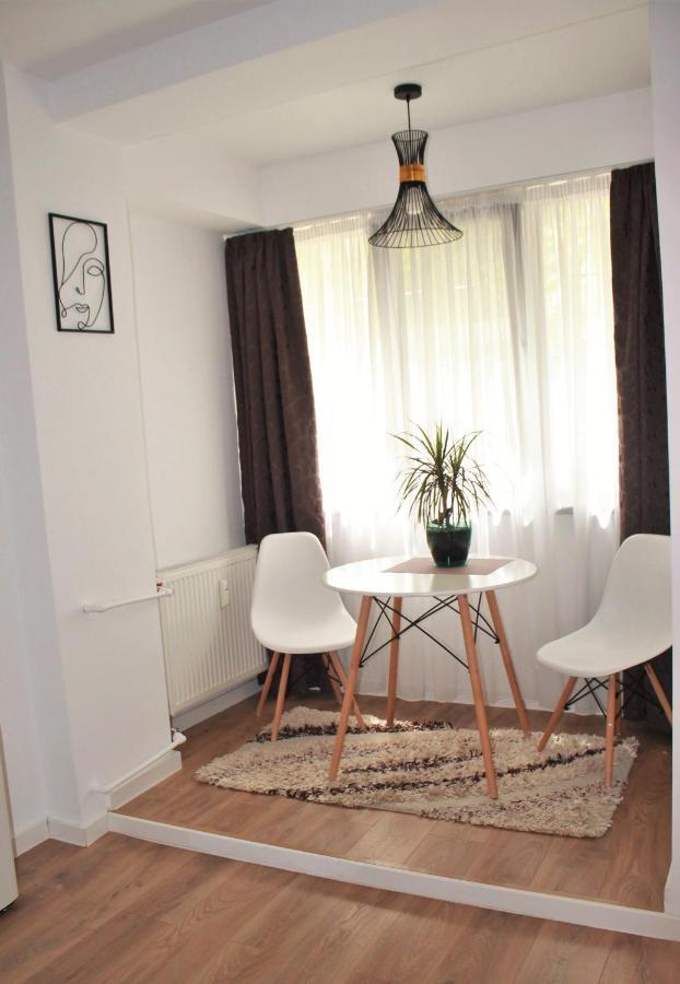 Studio Dristor - Foarte Curat Si Frumos Bukarest Exteriör bild